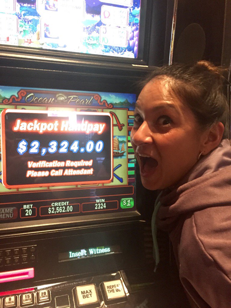 socalledmylife's tweet image. There&apos;s no &quot;I&quot; in team.Give it up to teamwork for this nugget! @koppiowa @TheMirageLV #SuperBowl #verificationneeded