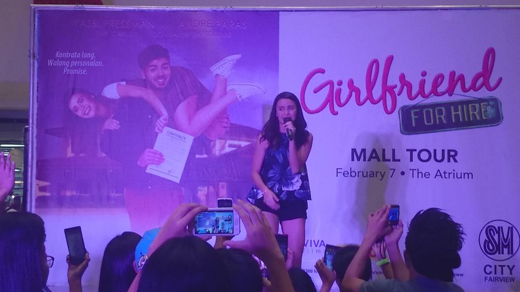 _TeamViva's tweet photo. "I think im inlove" by Yassi a.k.a Nami @Yassizzle 

#GFFH3DaysToGo
#GFFHMallInvasion https://t.co/paycdwY9JR