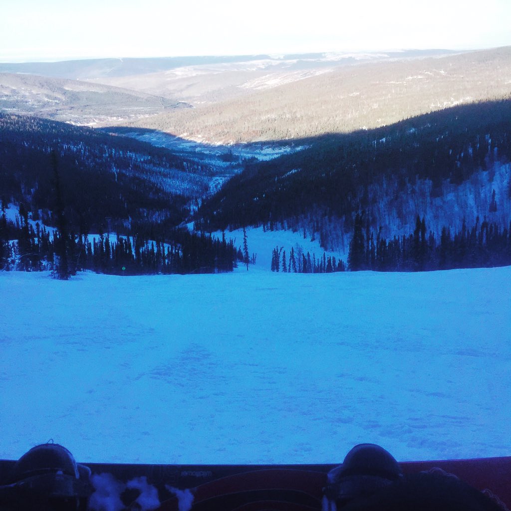 krc907's tweet photo. So gorgeous.. #akwinter #naturalbeauty #snowboarding #skiland #alaska https://t.co/vBvQjCU7bK