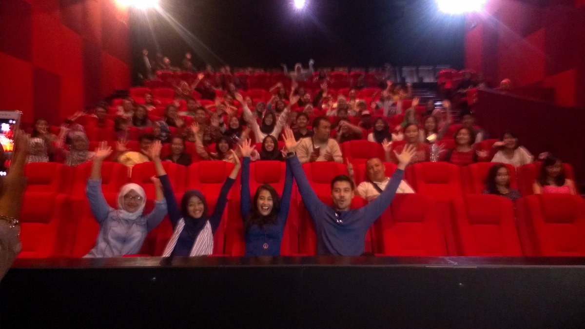 Thank you Magelang, nonton dan sebarkan cinta #AACHAKUJATUHCINTA @pevpearce <a href="/cjerikho829/">Chicco</a> <a href="/garinfilm/">Garin Nugroho</a>