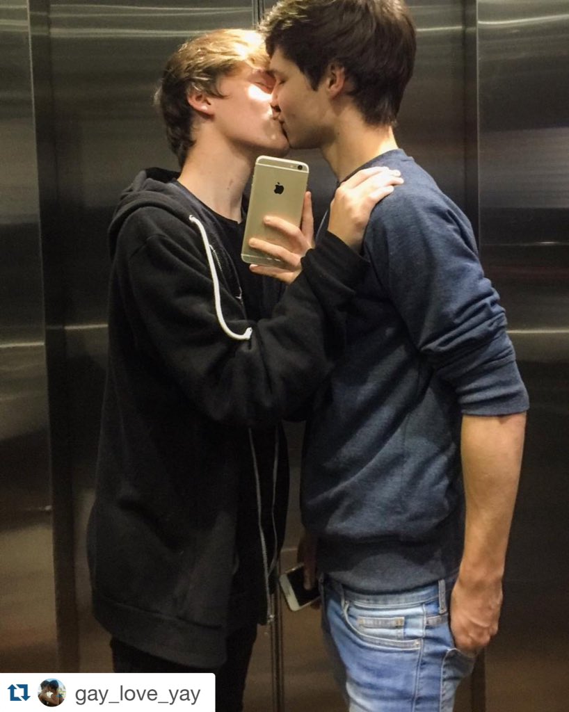 They're so a cuuuute couple! https://instagram.com/p/BBZJoQCi0qp/ #gay #cute #...