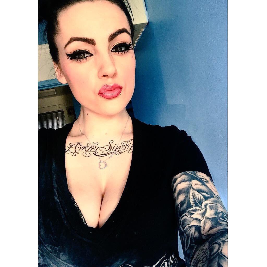 TattooedUp2's tweet photo. Seriously you girls need to do a shoot! #Curves #ink #WalkingTalent #EveryGuysDream @StellaTequila @inkedmorrella https://t.co/WWjB1auJqm