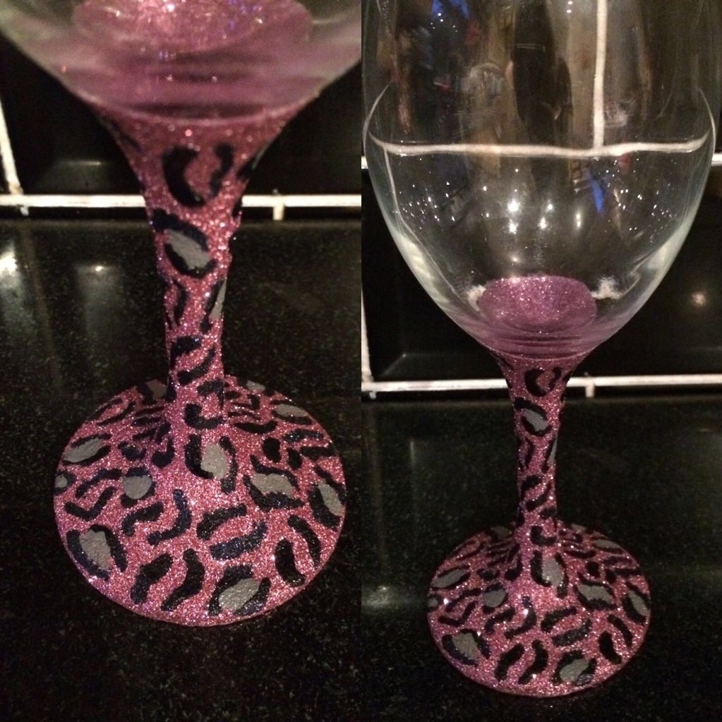 All Things Nice on X: Leopard print wine glasses, available now, hurry  limited stock!🦄 #wineglass #pink #leopardprint #valentines #glitter   / X