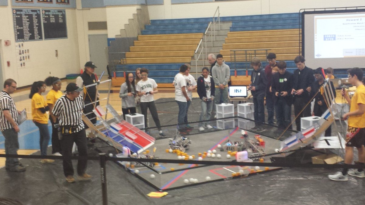 MoniaCheikh's tweet photo. Team 9770 is playing their first match @BrynMawrSTEM https://t.co/fIL5bYenQn