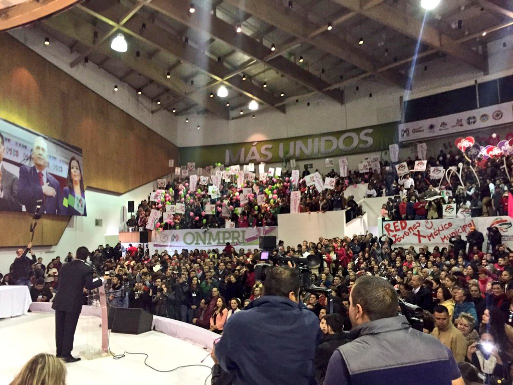 RicardoMCorral's tweet photo. En convencion de delegados mpales es electo @manuelherrera1 como candidato a la alcaldia por el #PRI #dgo #YoConMeño https://t.co/AnWsI4GcmO