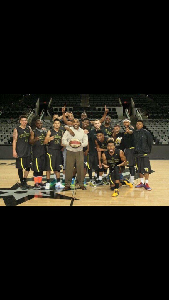 hoop22dreams's tweet photo. Celebrating after a big win #gettingitdone #14-1 #LaredoSwarm #ABA #CoachGates #HoopDreams https://t.co/8qetHFsHvr