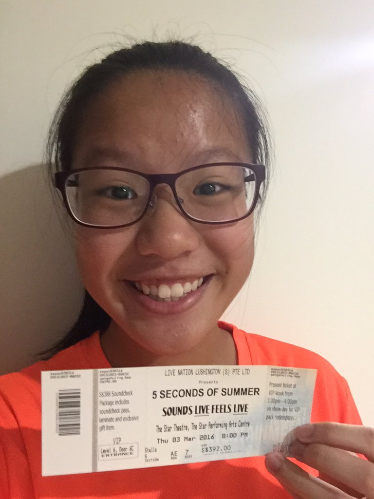 adeliakoh28's tweet photo. i wld bring 5sos to walk around chinatown and show themthe old and new mix of apartment living #SpinorBinMusicX5SOS https://t.co/ixqdfkHl3W