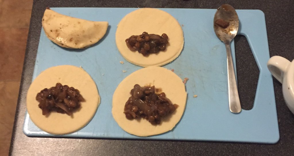 StudentCook2's tweet photo. Homemade lentil pierogies with couscous and vegetables
#studentcook #foodblog # #foodie #healthyeating #vegetarian https://t.co/HRaP1tQDPn