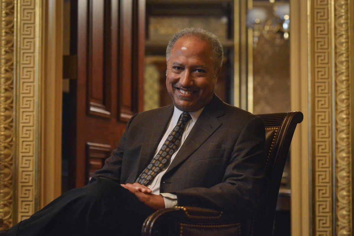 IWantToReadThis's tweet image. Long White House tradition nears end for a family descended from a slave wapo.st/1PsnkO4