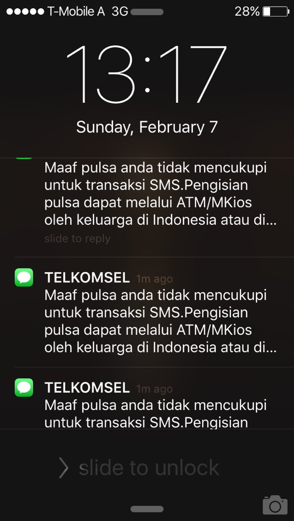 3 SMS lagi. Batre HP jadi cepet banget abis. Gila banget rongrongan <a href="/Telkomsel/">Telkomsel</a>.