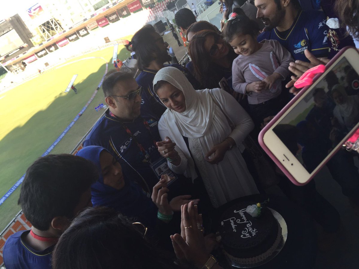 CapriCommanders's tweet image. Happy birthday @firdausfiri! What a way to bring in her special day @parvezkhan35 #Fateh