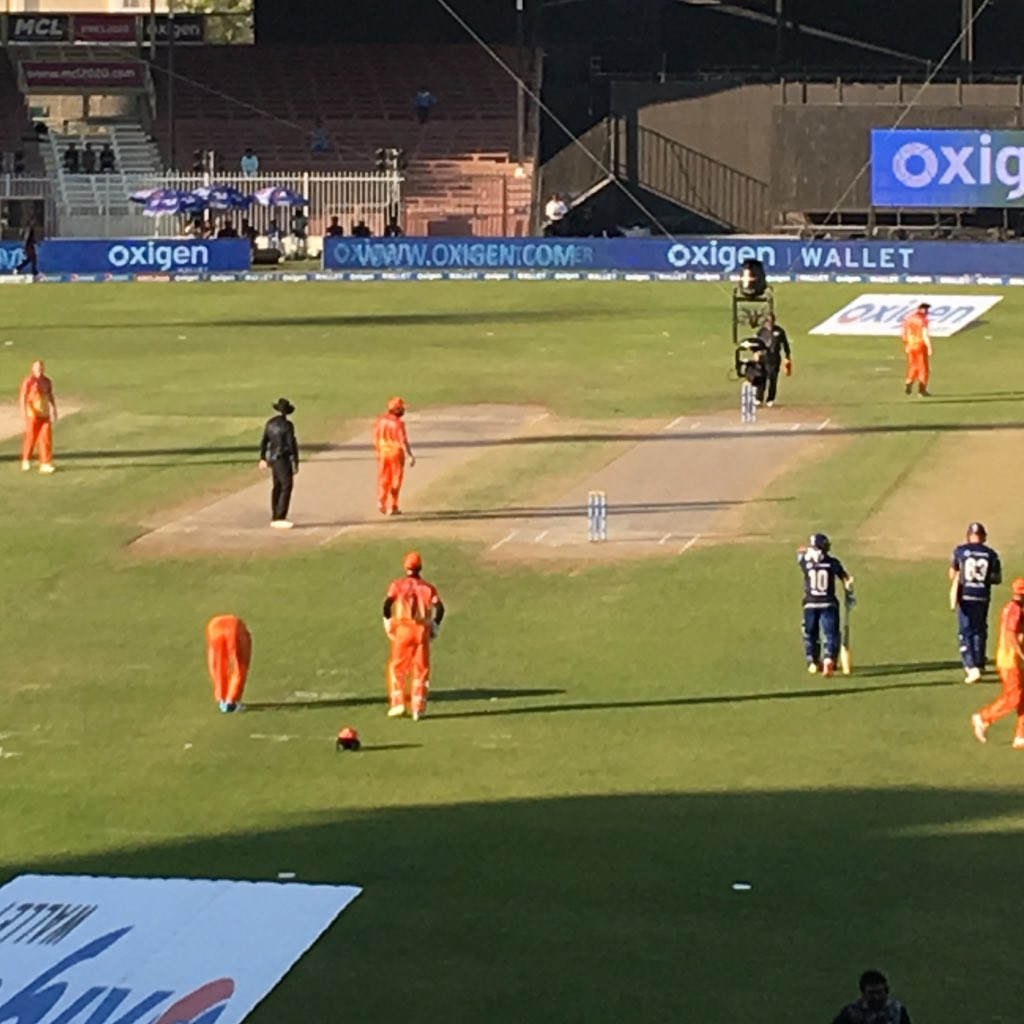 MCL2020UAE's tweet image. The teams are out for the second innings. @ashyp_5 &amp;amp; Symonds open the batting for @CapriCommanders. #VIRvCAP