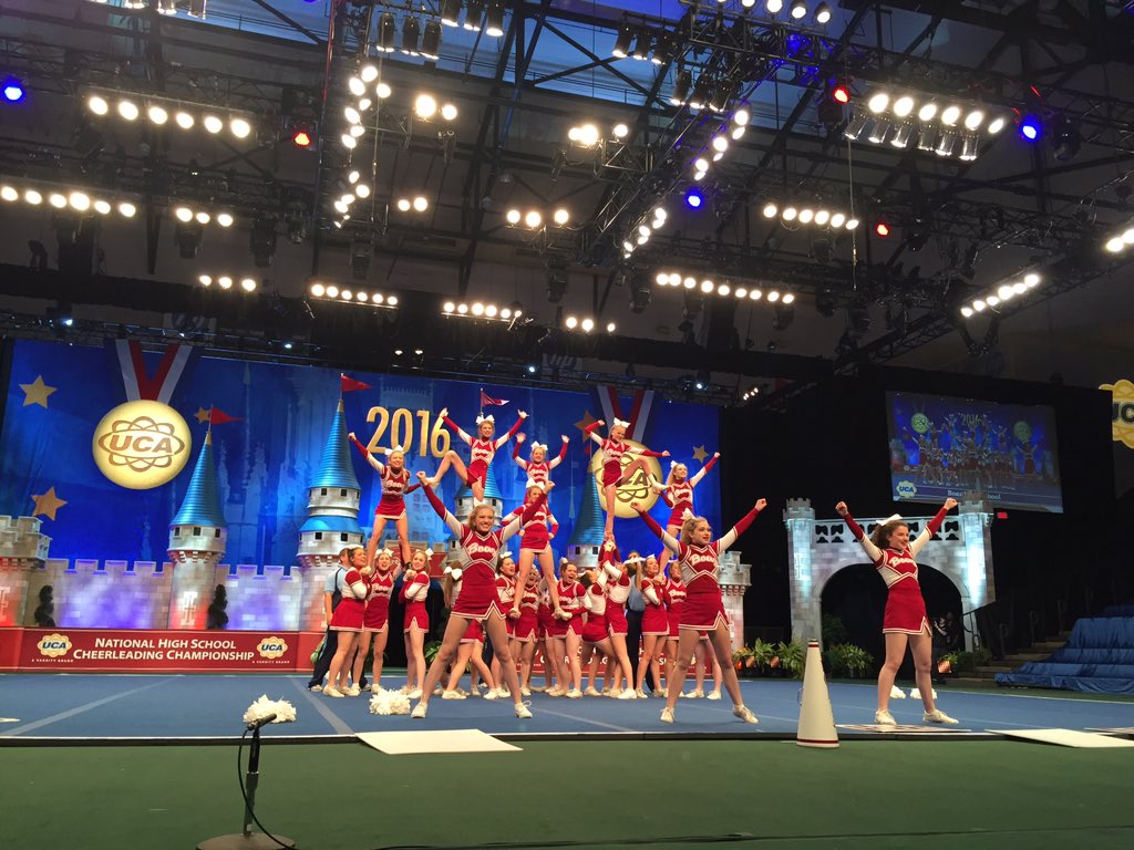 UCAupdates's tweet photo. Such a fun and energetic cheer to start off the day in the Super Varsity Division II Finals by Boaz HS! https://t.co/fuQzKKJPqS