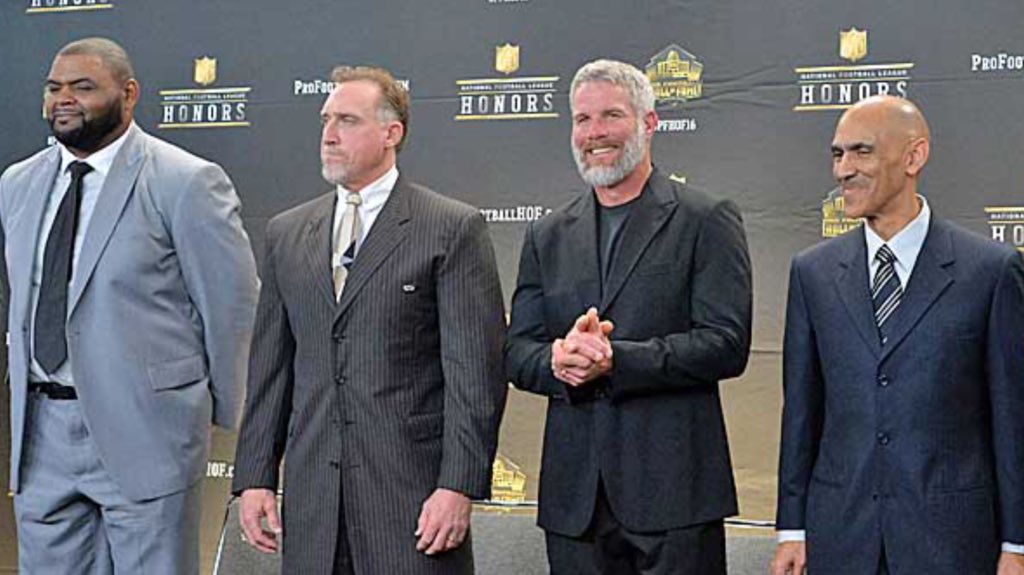 TonyDungy's tweet photo. Still trying to process this Hall of Fame weekend. All I can say is unbelievable! https://t.co/pGM4xQT56c