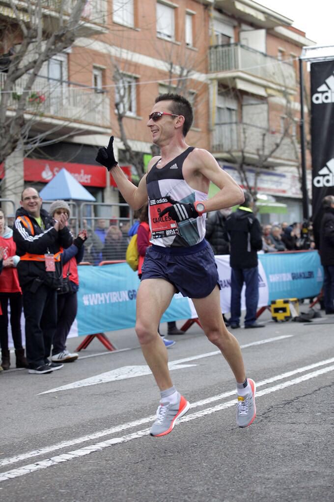 Impagable ultimo km en la <a href="/lamitja/">La Mitja Marató</a> con la gente jaleando. Gracias!!! Y buen estreno con @Suunto1Esp . Gran equipo!!!