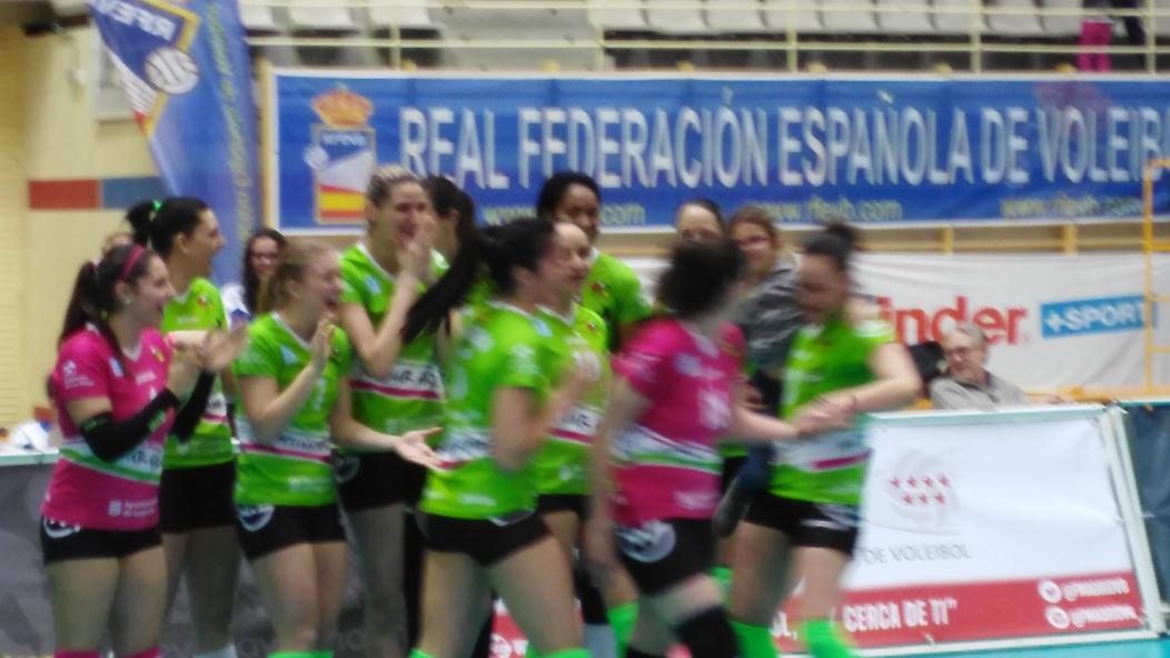 RFEVB's tweet photo. Esther López, libero de @VoleibolLogrono, es la MVP de la #COPASFV https://t.co/2lpLEII9vM
