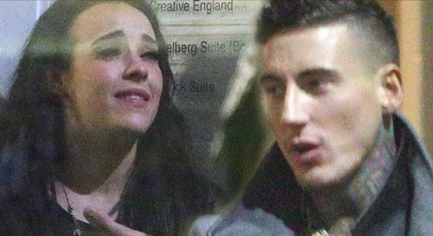 MirrorCeleb's tweet photo. Listen to FULL Stephanie Davis and Jeremy McConnell sex romp row just HOURS after CBB final https://t.co/Omp9UxSPm4 https://t.co/B9AkYqc1sb