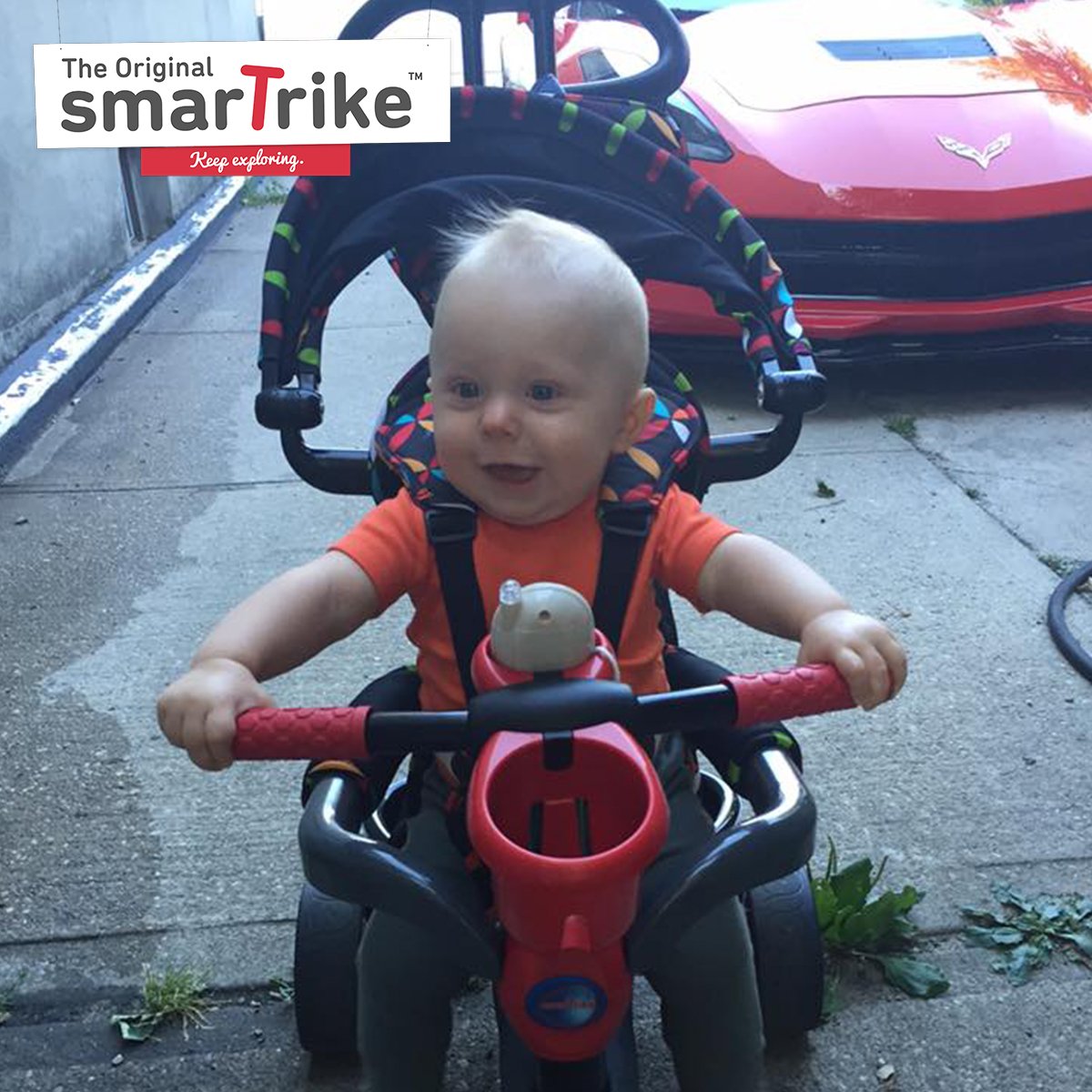 Vamos de paseo, pi pi pi. En un SmarTrike nuevo, pi pi pi...