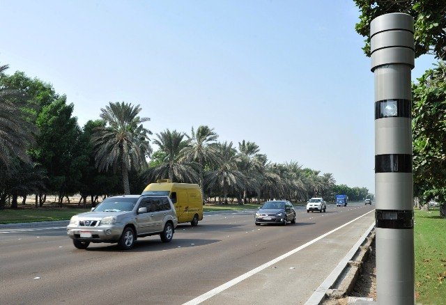 khaleejtimes's tweet photo. 12 new #radars activated on Al Ain roads
Read here: https://t.co/Fg5oLYd9h4 https://t.co/7ceHdDyjqB