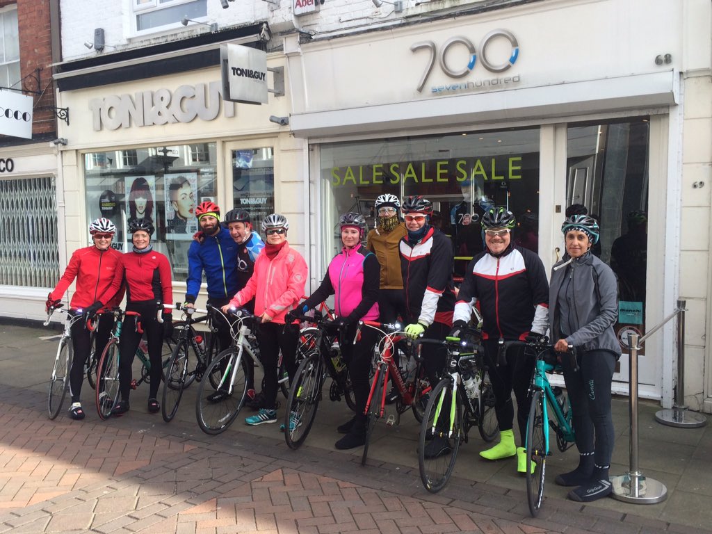 700Rides's tweet image. It turned out nice! A great group for our Intro club ride; winter motivation! #groupriding #learningthecraft