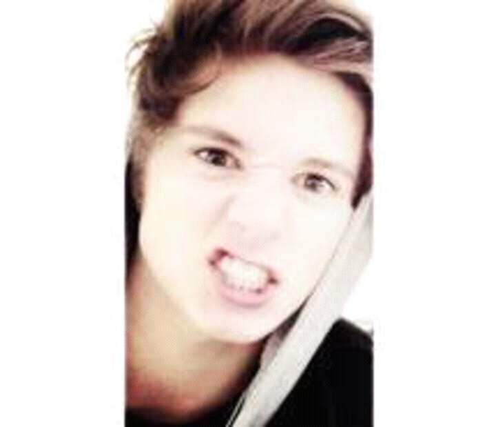 sheykai's tweet photo. @TheVampsBrad This fezzz 😚😍😘 Love you bradley 💚❤💗💓💜💋 https://t.co/3L7mj7fIeS