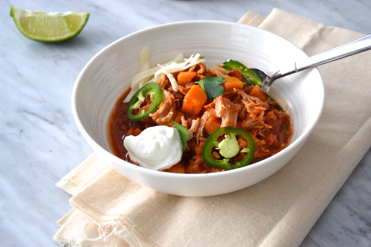 VanPerrone's tweet photo. Get this chipotle chicken chili on the slow-cooker in time for the big game! #superbowl 
https://t.co/8c03H6YH3F https://t.co/JOetoFz4D0