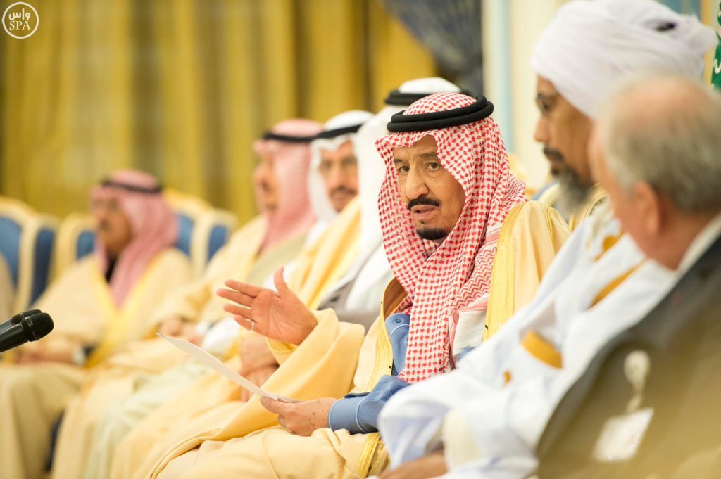 SaudiNews50's tweet photo. #الملك_سلمان:

نحن ندافع عن بلاد المسلمين ونتعاون مع إخواننا العرب والمسلمين للدفاع عن بلدانهم وضمان استق��الها .

- https://t.co/FYCbep2mjn
