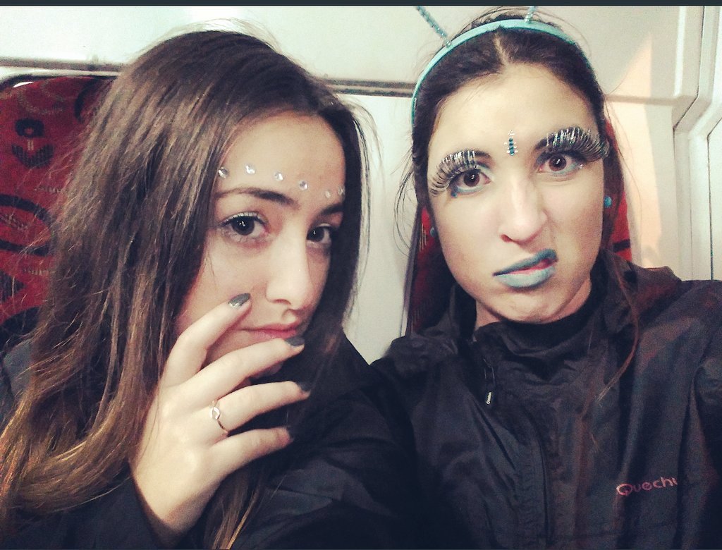 Itzii_Ruiz's tweet photo. From another galaxy far far away 👽      WTF @NereaGarnil ?? https://t.co/rKp0QHqQRU