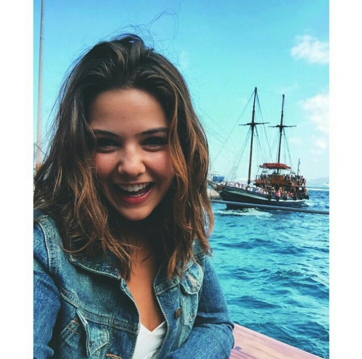 Ariel Rose Alonso,20, sahne sanatları bölümü.