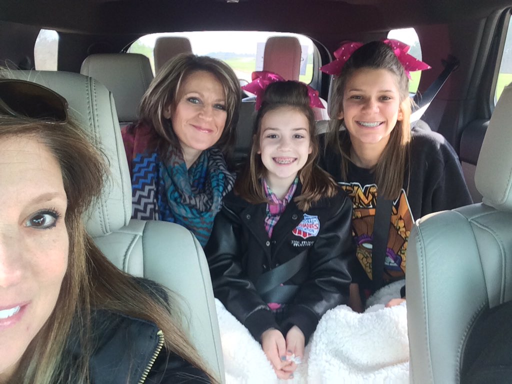 _kaalii's tweet photo. Cheer competition WSA #vipshreveport https://t.co/BdM383DDcr