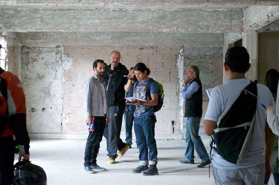 forwardpelicula's tweet photo. @HaroldTorres9 interpreta a TOMÁS en @forwardpelicula. Aquí fotos con @hbedwellk Director y @pirujosky Productor https://t.co/AmxEmlD34Q