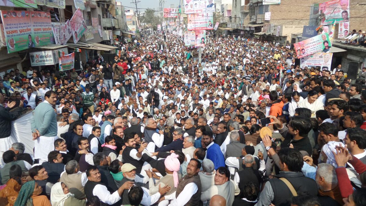 DeependerSHooda's tweet photo. Sea of people in Panipat!Demonstratn against Hry govt's irrational hike in power tariff. Can u find me in the pic? https://t.co/a4er21m2d1