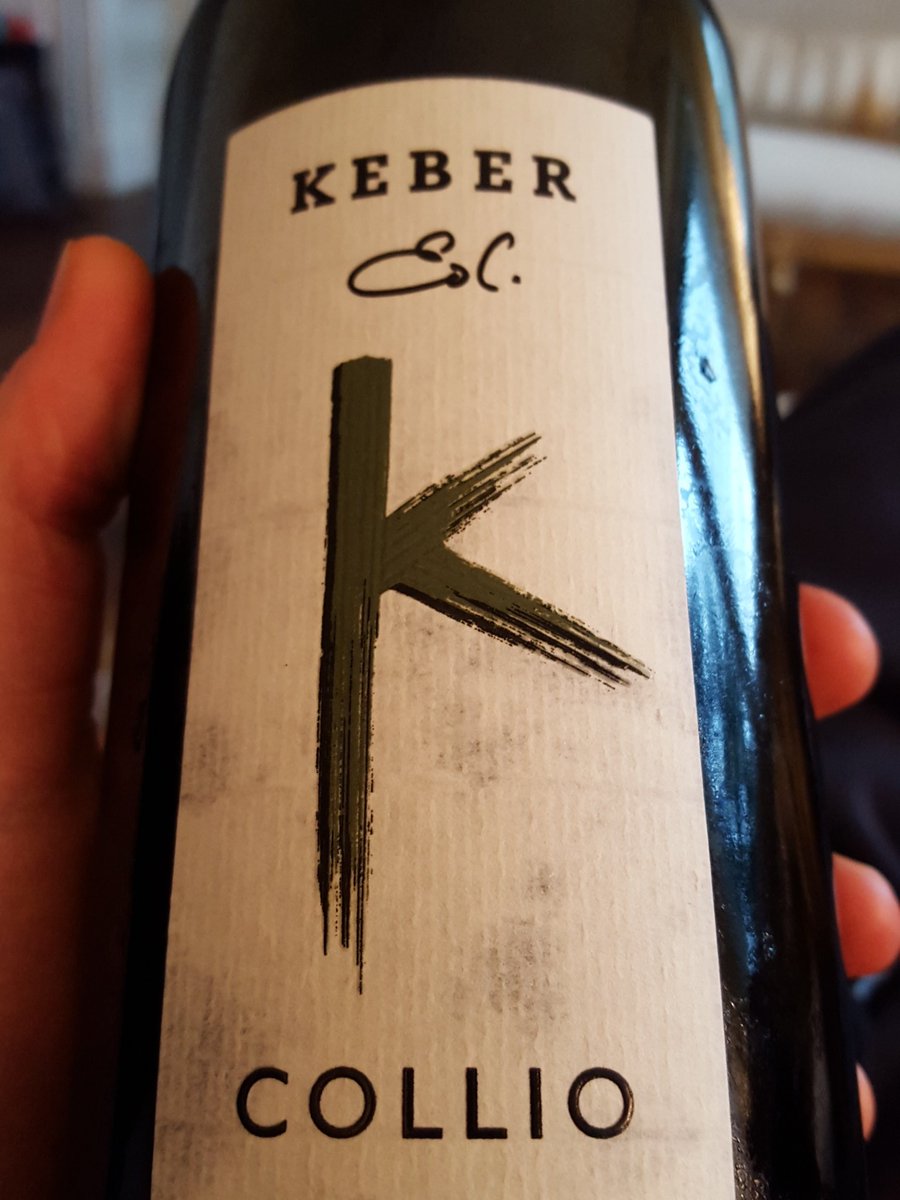 chiccolenza's tweet photo. Collio 2011 #edikeber : di un oro brillante.fiori,frutta matura e note di crema.Caldo e avvolgente.Fantastico! #wine https://t.co/bXL5ArX9IU