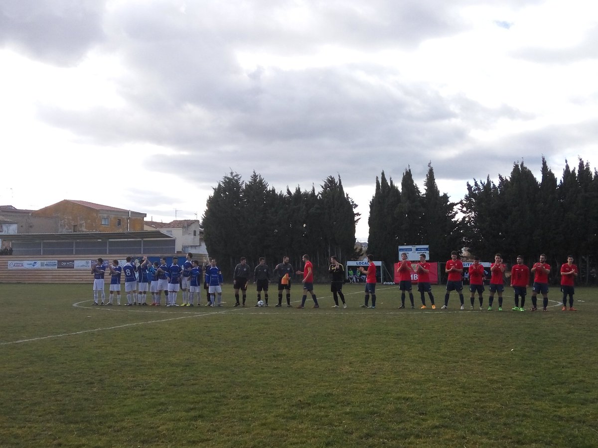 CDAteca's tweet photo. Empieza el partido @CDNovallas vs #CDAteca ¡Vamos chicos! #AupaAteca #AtecaQueLoPeta https://t.co/Tqh0n3QouF