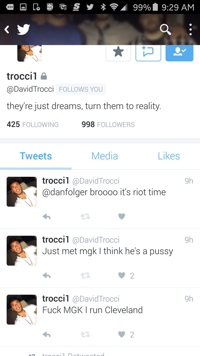 PMA21's tweet photo. this is the idiot who got mad tht u wouldnt take a pic with him at tequila ranch. Machine only fucks with real fans. https://t.co/klDA9zmoaV