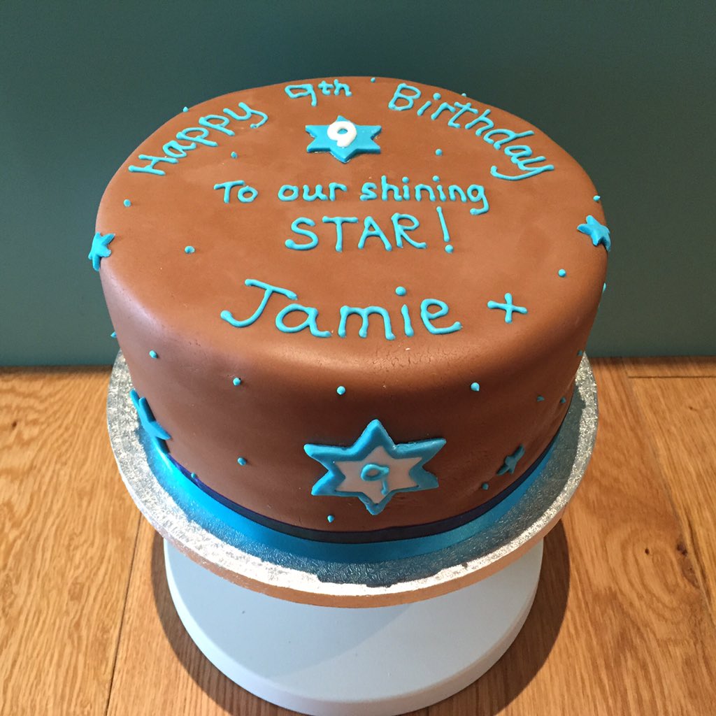 kitchen_coco's tweet image. Classic red velvet #cake #grantham by @kitchen_coco