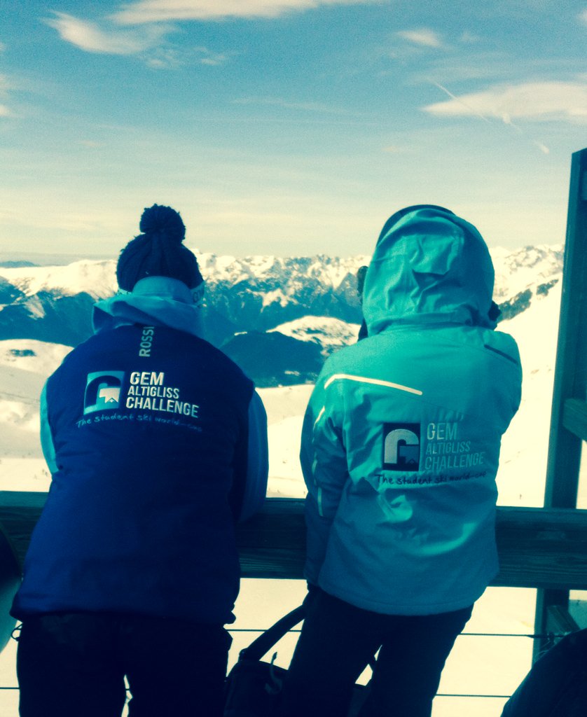 Altigliss's tweet photo. Petit tour aux Deux Alpes pour Altigliss! #altigliss #higherbetter @2ALPES https://t.co/YR6qfjsIF9