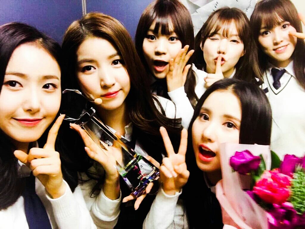 Bume_19's tweet photo. Gfriend 🏆 Rough❄
SBS The Show🏆
MBC Show Champion🏆
MCountDown🏆
Music Bank🏆
Inkigayo🏆
#GFRIEND5thWin #Rough5thWin 🏆♡ https://t.co/igWpJ993k2