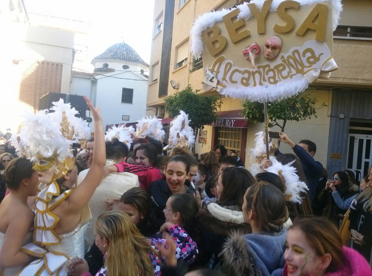 Nuestra enhorabuena a las comparsas Beysa y Tambataya, ganadoras de los 2 primeros premios del Desfile de Carnaval.