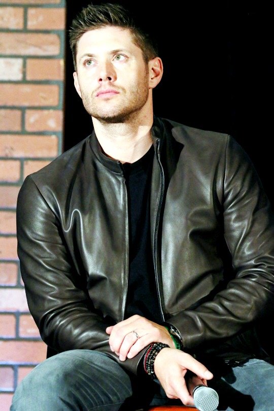 jensen ackles leather jacket