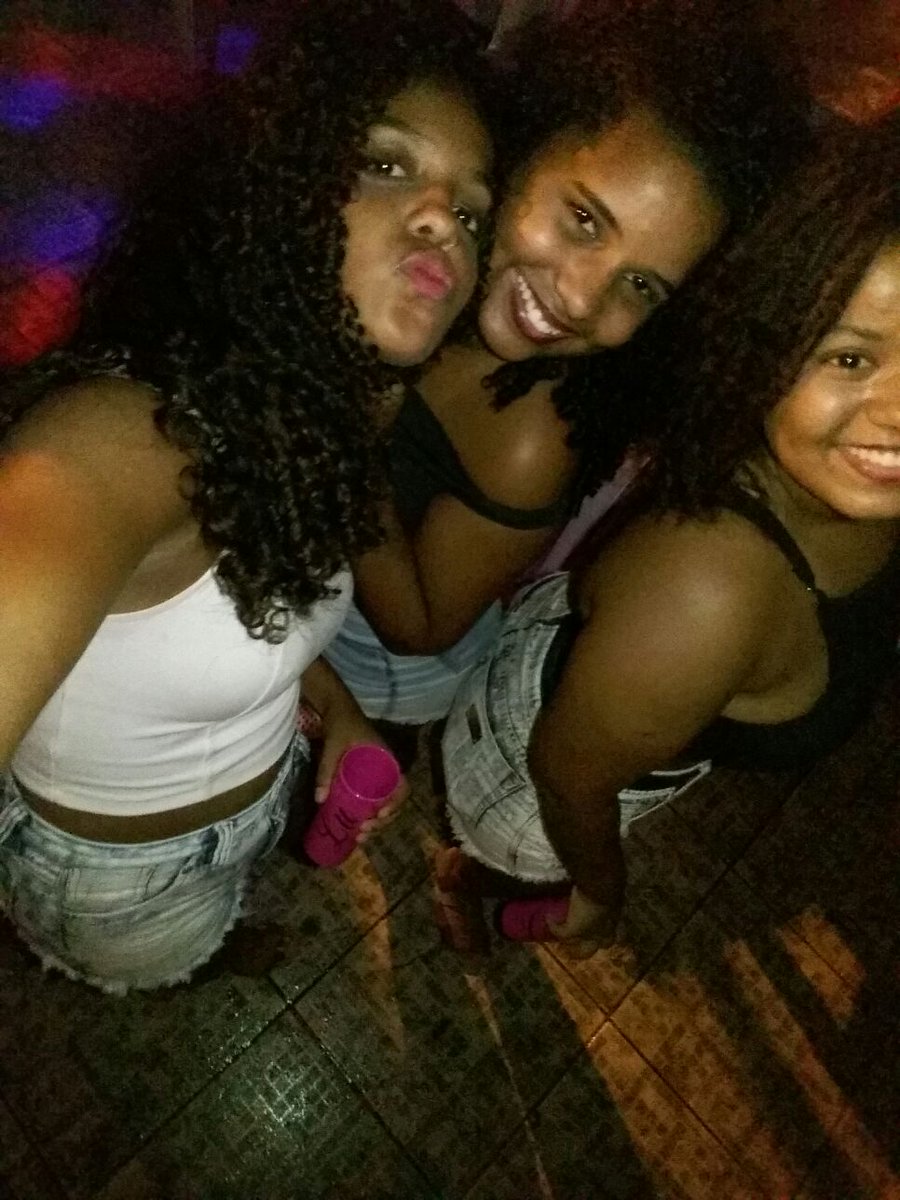 12Moreniinha's tweet photo. rebola, safada, vai no chão, faz o seguinte, bota o canudinho na boca e viaja na Skol beats.🎶😂😎
#destruídas #lufaz18 https://t.co/YW3ulJgVDw