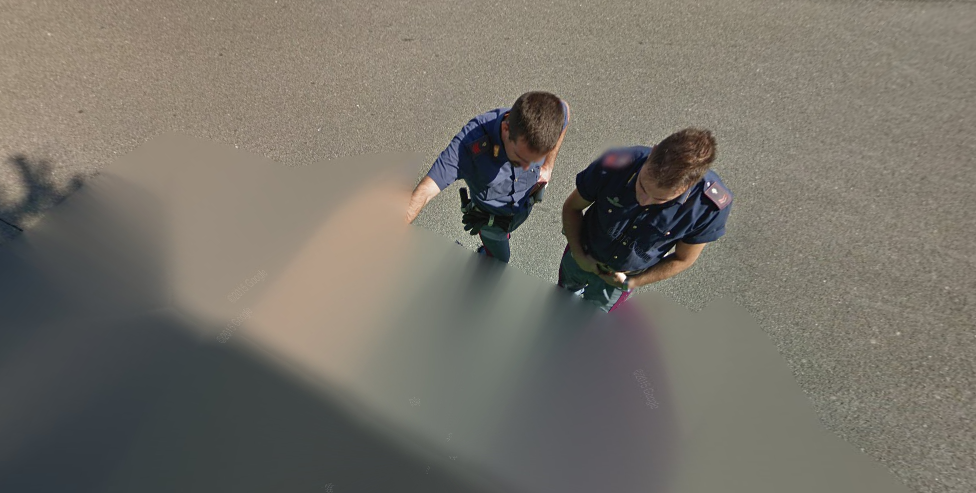 SpezzinoVero's tweet photo. Su Google Maps al casello di Santo Stefano si vede la polizia che controlla la Google Car

https://t.co/iMHqImUK94 https://t.co/wqb2yfqp4c