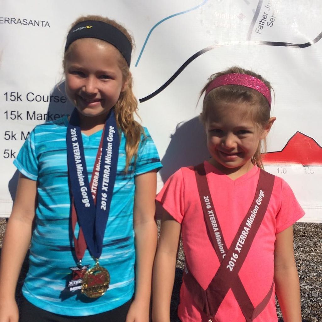 sdsooner's tweet photo. Our girls won their division at #xterrasocal https://t.co/brdVVDIr1A https://t.co/S6gaA97li2