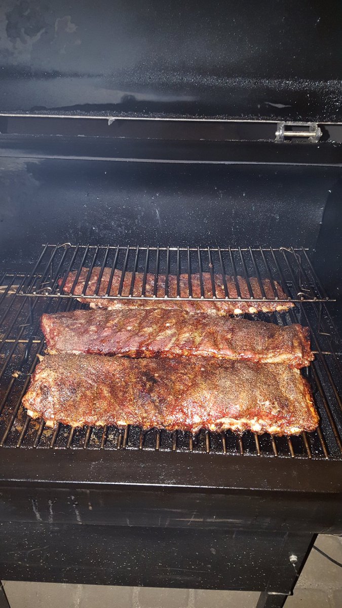 SwimmininSmoke's tweet photo. Also throwing down some #ribs #radicalrib #BBQ #BBQLife hope everyone has a great #SuperBowl50 https://t.co/B3TWv0CB1n
