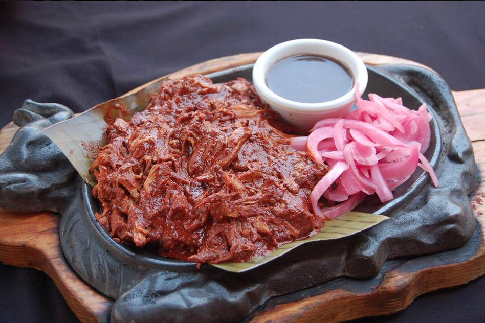 MayaCuisine's tweet photo. en Yucatán los Domingos ... Cochinita Pibil https://t.co/96oxaDSI7h