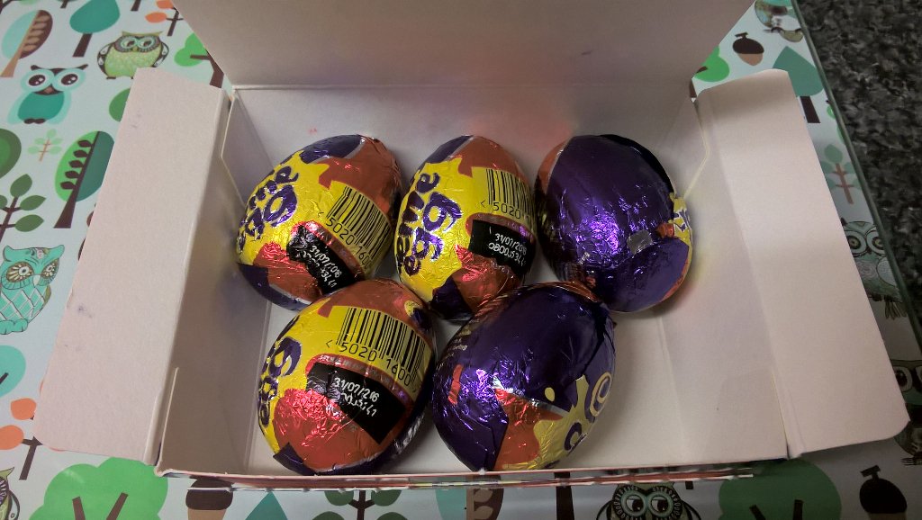 modernwitch1's tweet photo. Packed in an uneven 5,and not a rounded 6.!! Who will speak out for this eggy injustice https://t.co/sJqMauKBnm