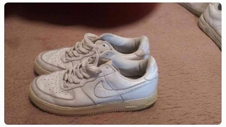 WORLDSTAR's tweet photo. If somebody try to fight you wearing these then just walk away bruh they don't have anything to lose https://t.co/h1esZdlNw9