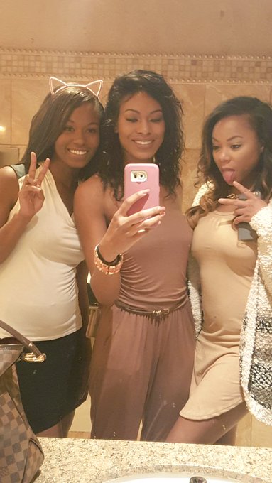Last night 💕 @DiamondMonrow  @JezabelVisser https://t.co/bRzEQybmbd<a class="tags" href="/tag/diamondmonrow">@diamondmonrow</a><a class="tags" href="/tag/jezabelvisser">@jezabelvisser</a><a href="/tag/nyc"class="tags"><span>#nyc</span></a>