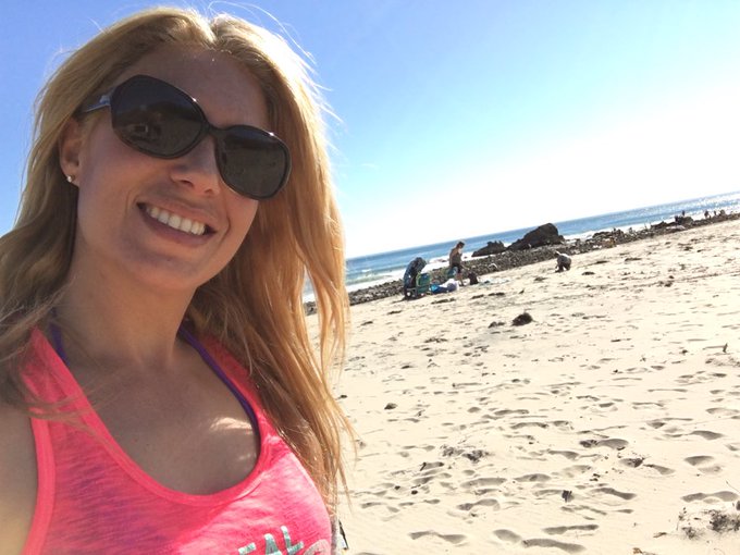 #malibu #beach before im all #GoPanthers 🍻 https://t.co/mClbN4WQ96<a href="/tag/malibu"class="tags">#malibu</a><a href="/tag/beach"class="tags">#beach</a><a href="/tag/gopanthers"class="tags">#GoPanthers</a>
