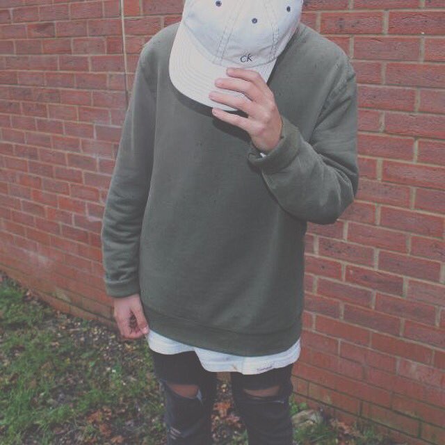 dxnieloakes's tweet photo. Like this if you like my new profile picture✔️ https://t.co/vYKpvfRHpM